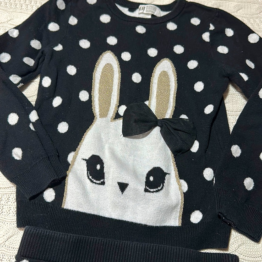 Polka dot bunny sweater and skirt. Great for Easter. Size 4-6